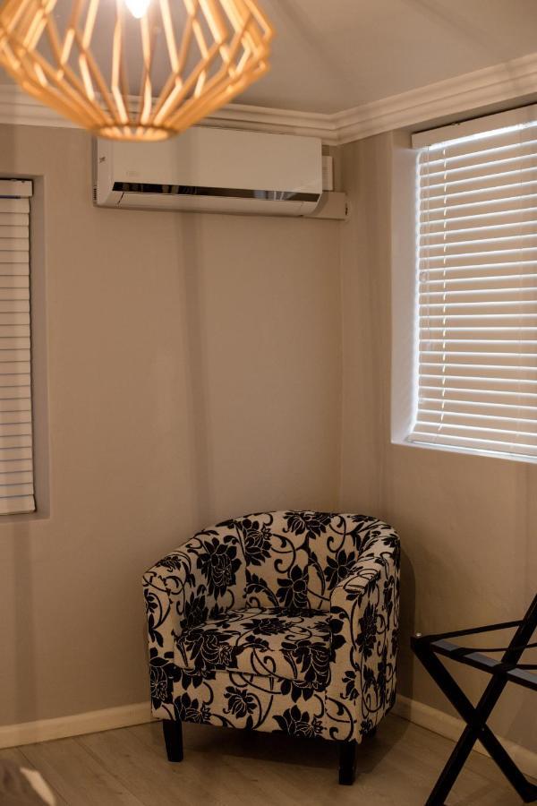 1926 Self Catering Apartment Piketberg ภายนอก รูปภาพ